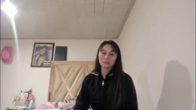 Image 6 of mia_kanee Stream on Chaturbate on 2 days ago