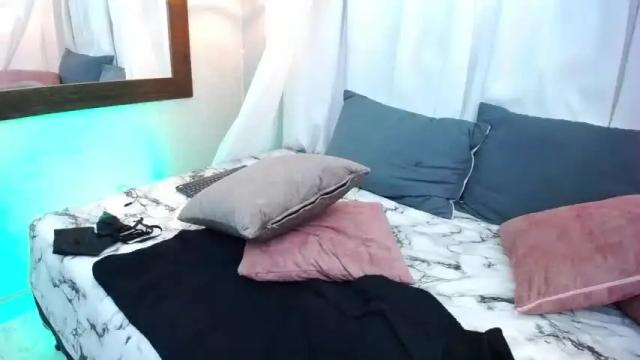 Image 12 of mia_karou Stream on Chaturbate on 20 months ago