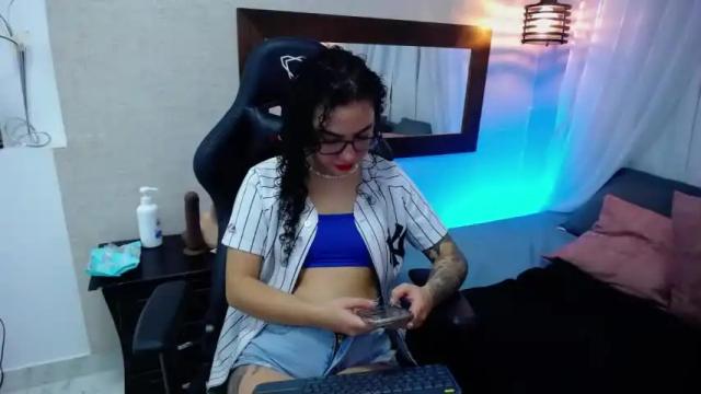 Image 3 of mia_karou Stream on Chaturbate on 20 months ago