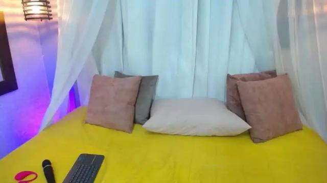 Image 3 of mia_karou Stream on Chaturbate on 20 months ago