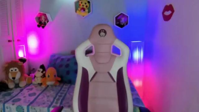 Image 4 of mia_kater Stream on Chaturbate on 16 months ago
