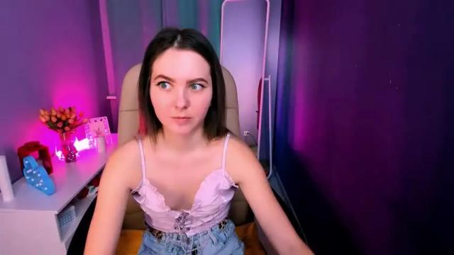 Image 8 of mia_lamberg Stream on Chaturbate on 20 months ago