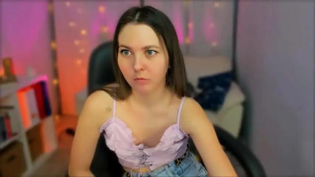 Image 8 of mia_lamberg Stream on Chaturbate on 19 months ago