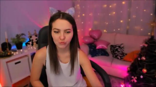 Image 6 of mia_lamberg Stream on Chaturbate on 19 months ago