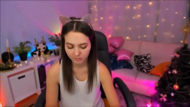 Image 8 of mia_lamberg Stream on Chaturbate on 19 months ago
