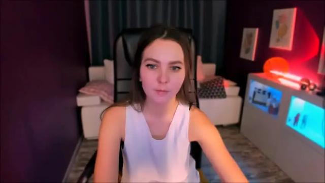 Image 2 of mia_lamberg Stream on Chaturbate on 19 months ago