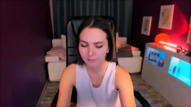 Image 3 of mia_lamberg Stream on Chaturbate on 19 months ago