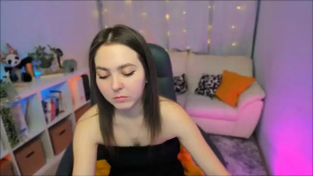 Image 6 of mia_lamberg Stream on Chaturbate on 17 months ago