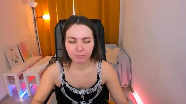 Image 8 of mia_lamberg Stream on Chaturbate on 15 months ago