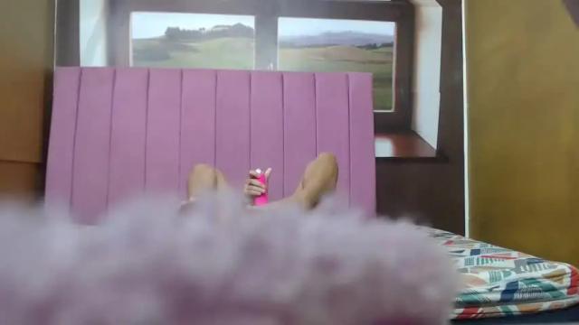 Image 12 of mia_latin_hot Stream on Chaturbate on 19 months ago