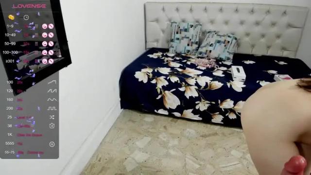 Image 6 of mia_life_ Stream on Chaturbate on 18 months ago