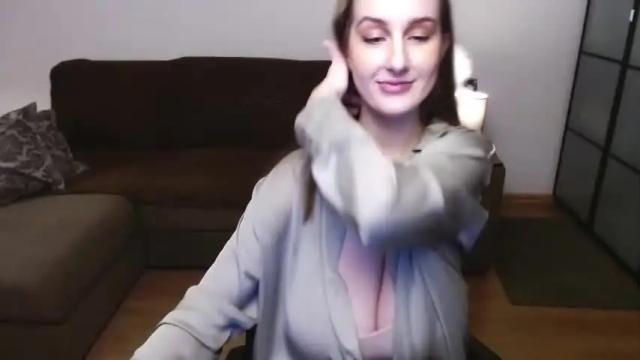 Image 4 of mia_little_witch Stream on Chaturbate on 19 months ago