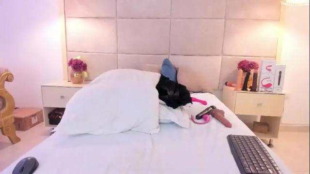 Image 8 of mia_lourence Stream on Chaturbate on 23 days ago