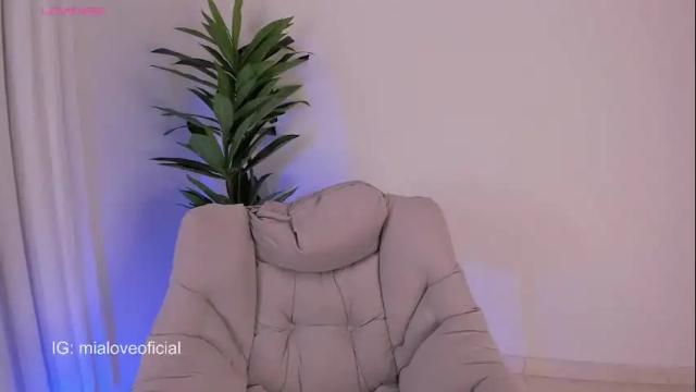 Image 7 of mia_love__ Stream on Chaturbate on 2 months ago