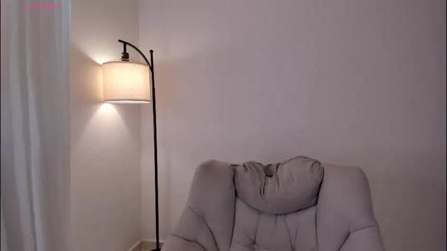 Image 2 of mia_love__ Stream on Chaturbate on 12 days ago