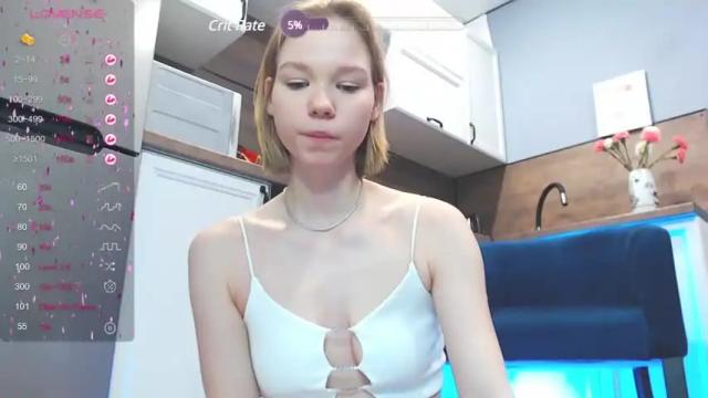 Image 2 of mia_loveu_ Stream on Chaturbate on 15 months ago