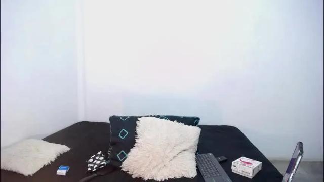 Image 2 of mia_luxce29 Stream on Chaturbate on 2 months ago