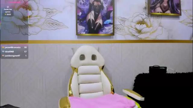 Image 4 of mia_mala Stream on Chaturbate on 3 days ago