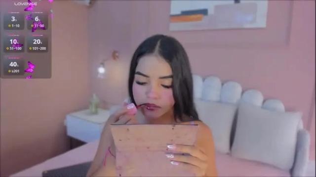 Image 6 of mia_mileer Stream on Chaturbate on 2 days ago