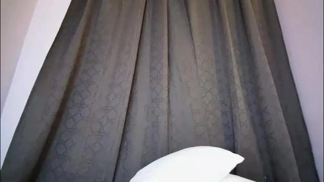Image 10 of mia_millers2311 Stream on Chaturbate on 1 month ago