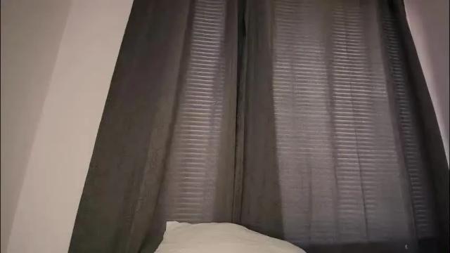 Image 7 of mia_millers2311 Stream on Chaturbate on 25 days ago