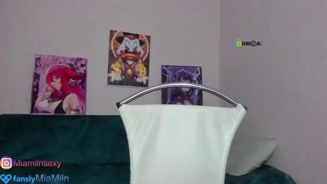 Image 12 of mia_miln Stream on Chaturbate on 21 months ago