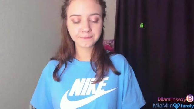 Image 3 of mia_miln Stream on Chaturbate on 19 months ago