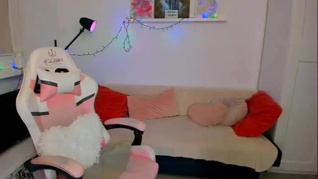 Image 4 of mia_mintz Stream on Chaturbate on 1 month ago