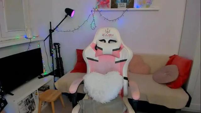 Image 10 of mia_mintz Stream on Chaturbate on 1 month ago