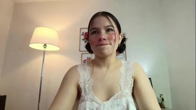 Image 3 of mia_moralez Stream on Chaturbate on 1 month ago