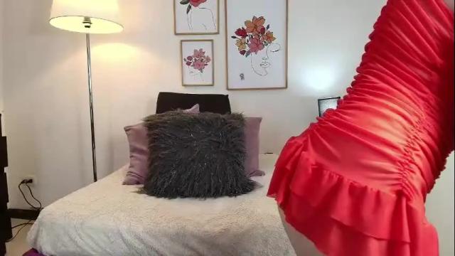 Image 3 of mia_moralez Stream on Chaturbate on 20 days ago