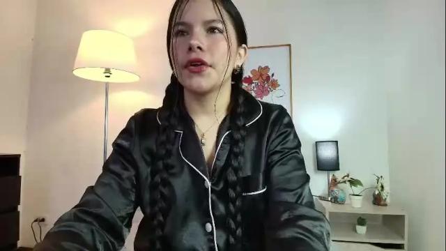 Image 8 of mia_moralez Stream on Chaturbate on 2 days ago