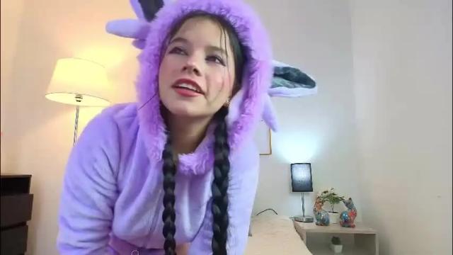 Image 4 of mia_moralez Stream on Chaturbate on 8 days ago