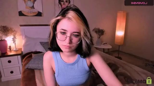Image 7 of mia_muah Stream on Chaturbate on 21 months ago
