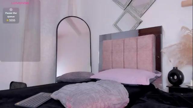 Image 6 of mia_pearlss Stream on Chaturbate on 1 month ago