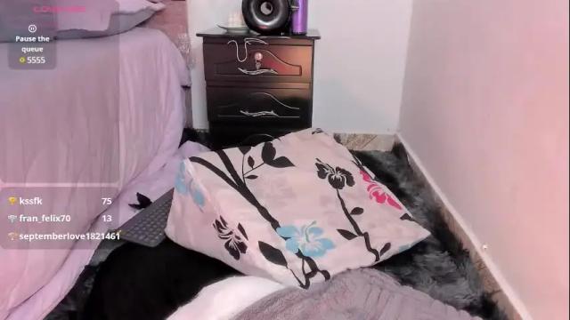 Image 2 of mia_pearlss Stream on Chaturbate on 1 month ago