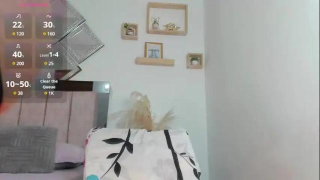 Image 4 of mia_pearlss Stream on Chaturbate on 28 days ago