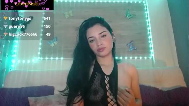 Image 7 of mia_petitebaby Stream on Chaturbate on 6 months ago