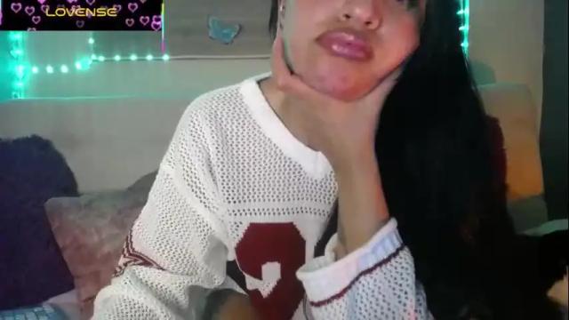 Image 11 of mia_petitebaby Stream on Chaturbate on 5 months ago