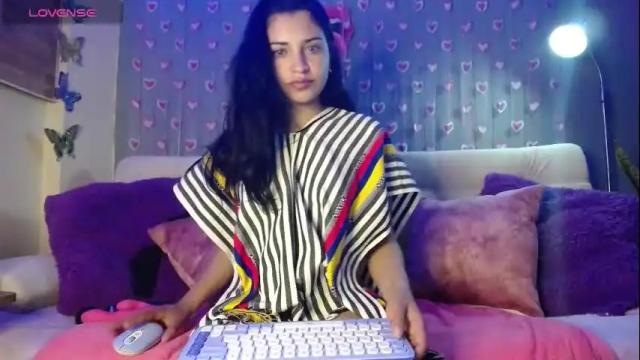 Image 2 of mia_petitebaby Stream on Chaturbate on 2 months ago