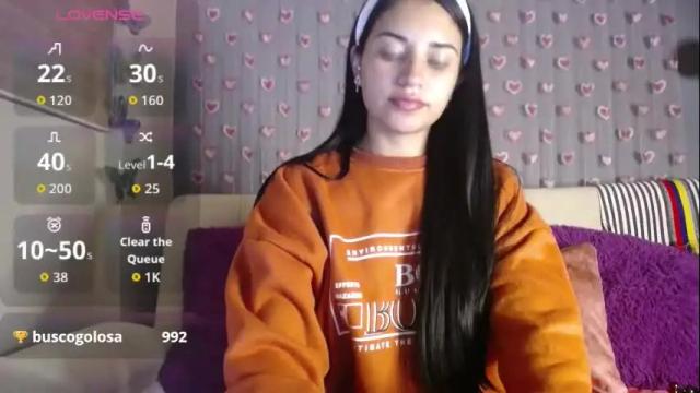 Image 3 of mia_petitebaby Stream on Chaturbate on 1 month ago