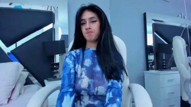 Image 11 of mia_ramirezx Stream on Chaturbate on 17 months ago