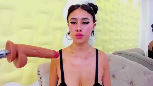 Image 11 of mia_ramirezx Stream on Chaturbate on 17 months ago