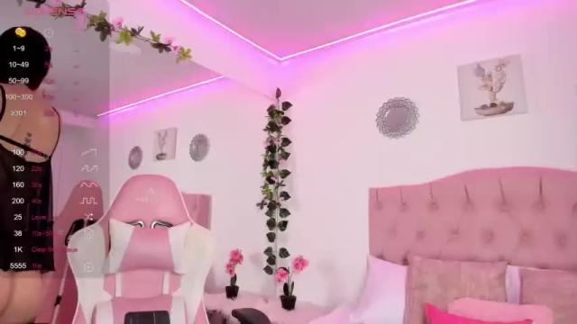 Image 12 of mia_richardsonn Stream on Chaturbate on 12 months ago