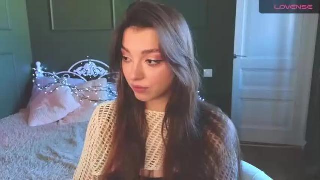 Image 2 of mia_rid Stream on Chaturbate on 25 months ago