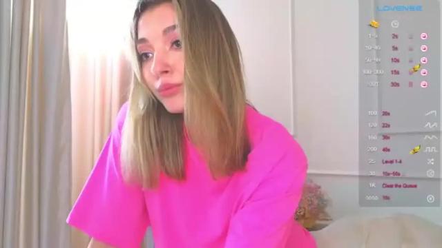 Image 4 of mia_rid Stream on Chaturbate on 25 months ago