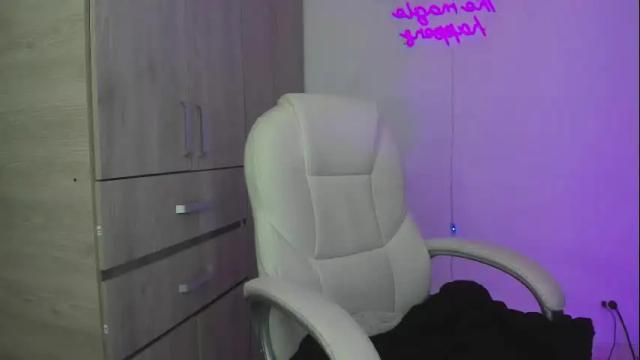 Image 3 of mia_rise Stream on Chaturbate on 4 months ago