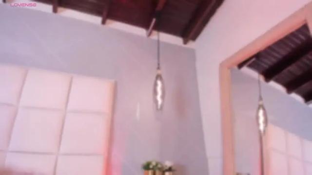 Image 3 of mia_roldann Stream on Chaturbate on 13 months ago