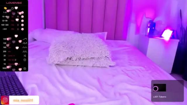 Image 11 of mia_rossii_ Stream on Chaturbate on 19 months ago
