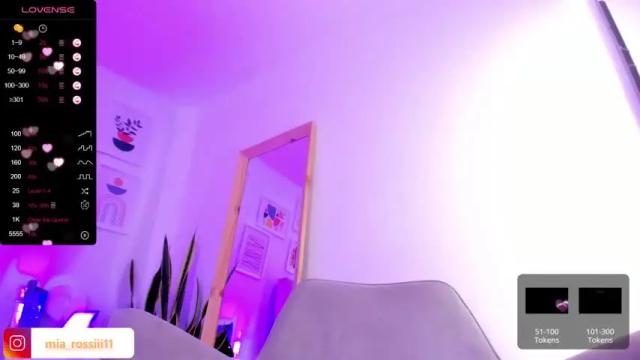 Image 2 of mia_rossii_ Stream on Chaturbate on 19 months ago